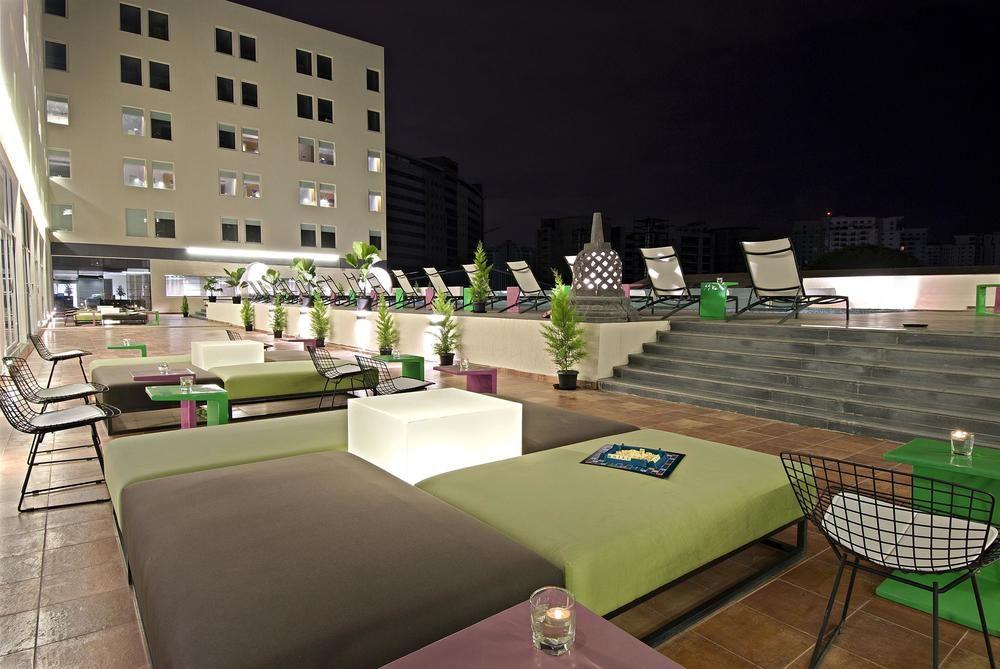Готель Aloft Bengaluru Whitefield Екстер'єр фото