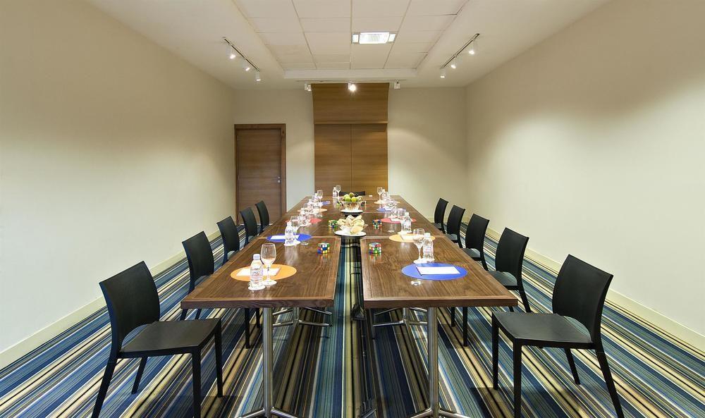 Готель Aloft Bengaluru Whitefield Екстер'єр фото