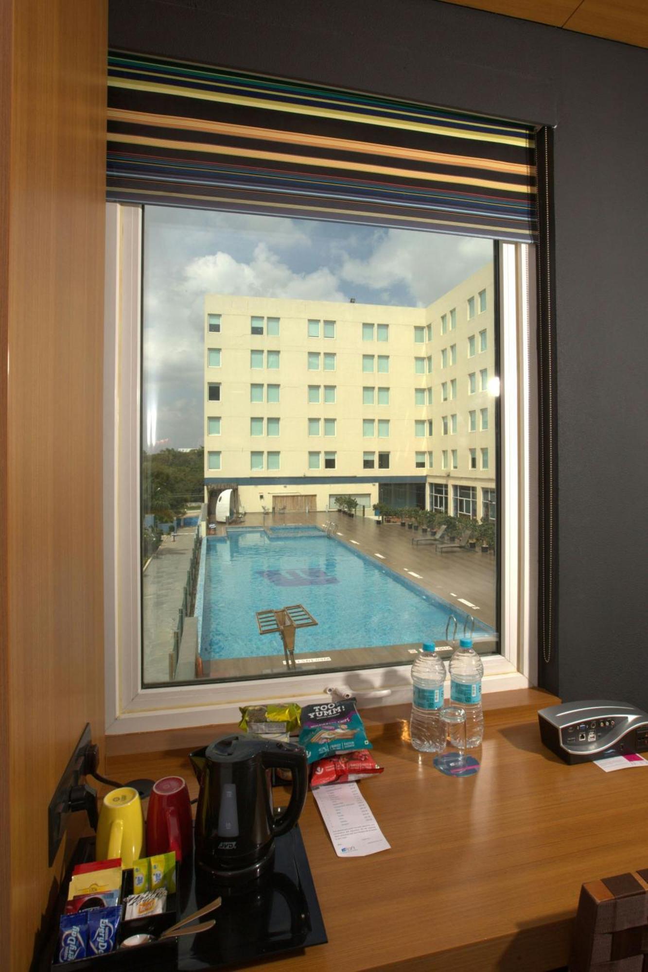 Готель Aloft Bengaluru Whitefield Екстер'єр фото