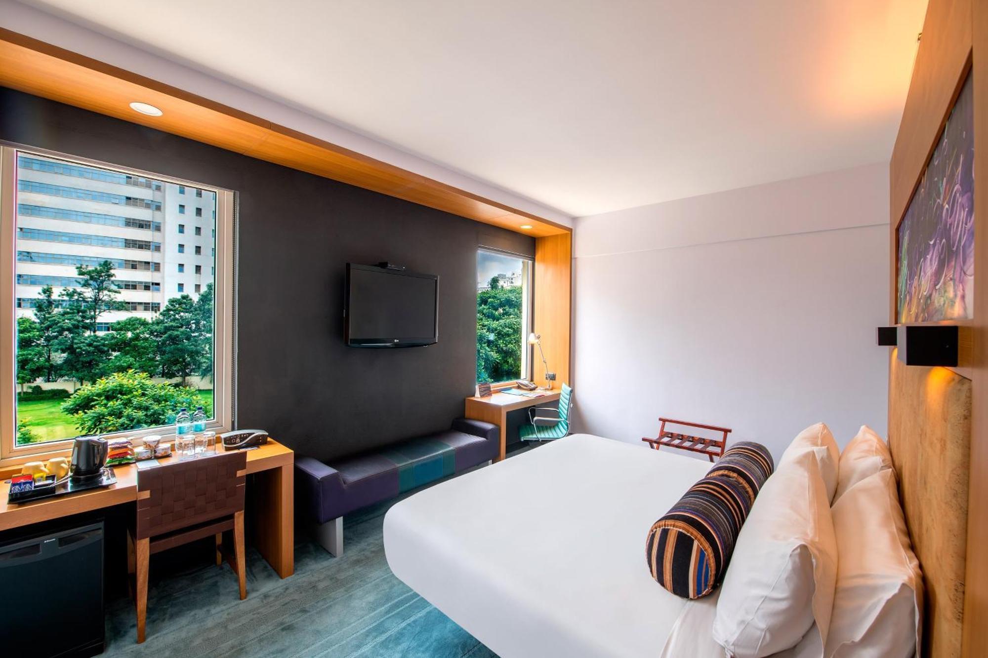 Готель Aloft Bengaluru Whitefield Екстер'єр фото
