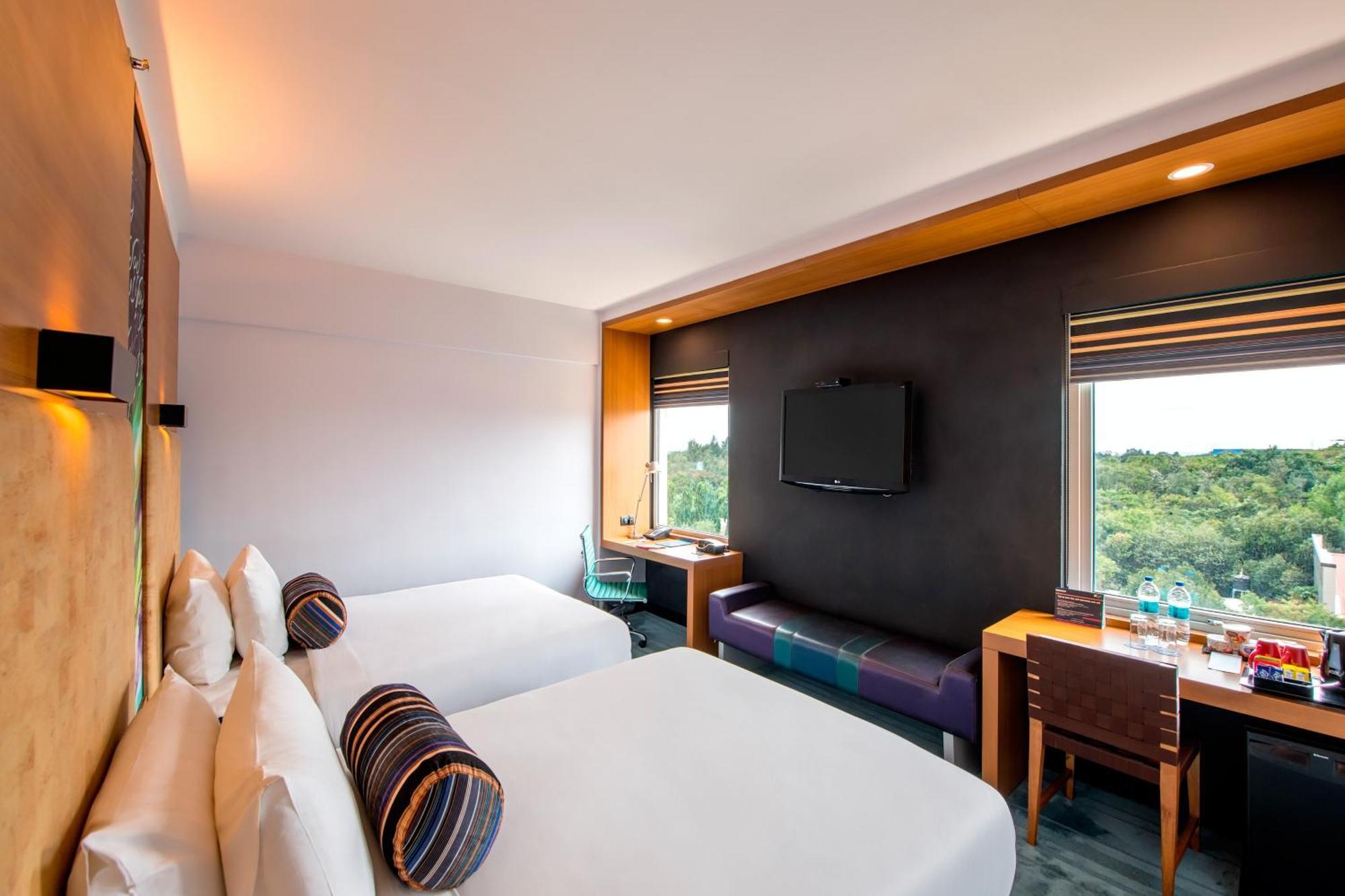 Готель Aloft Bengaluru Whitefield Екстер'єр фото