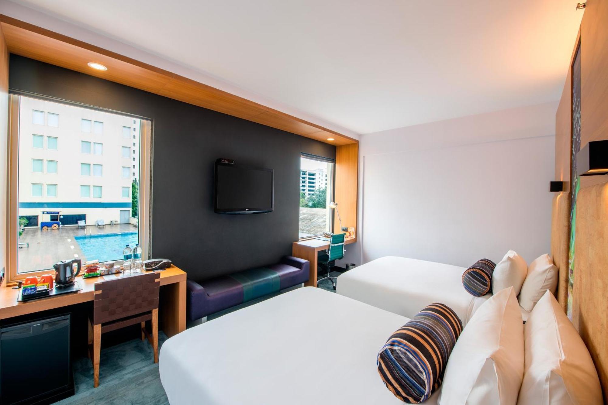 Готель Aloft Bengaluru Whitefield Екстер'єр фото