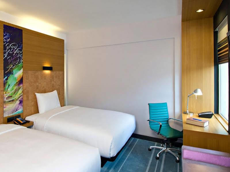 Готель Aloft Bengaluru Whitefield Екстер'єр фото